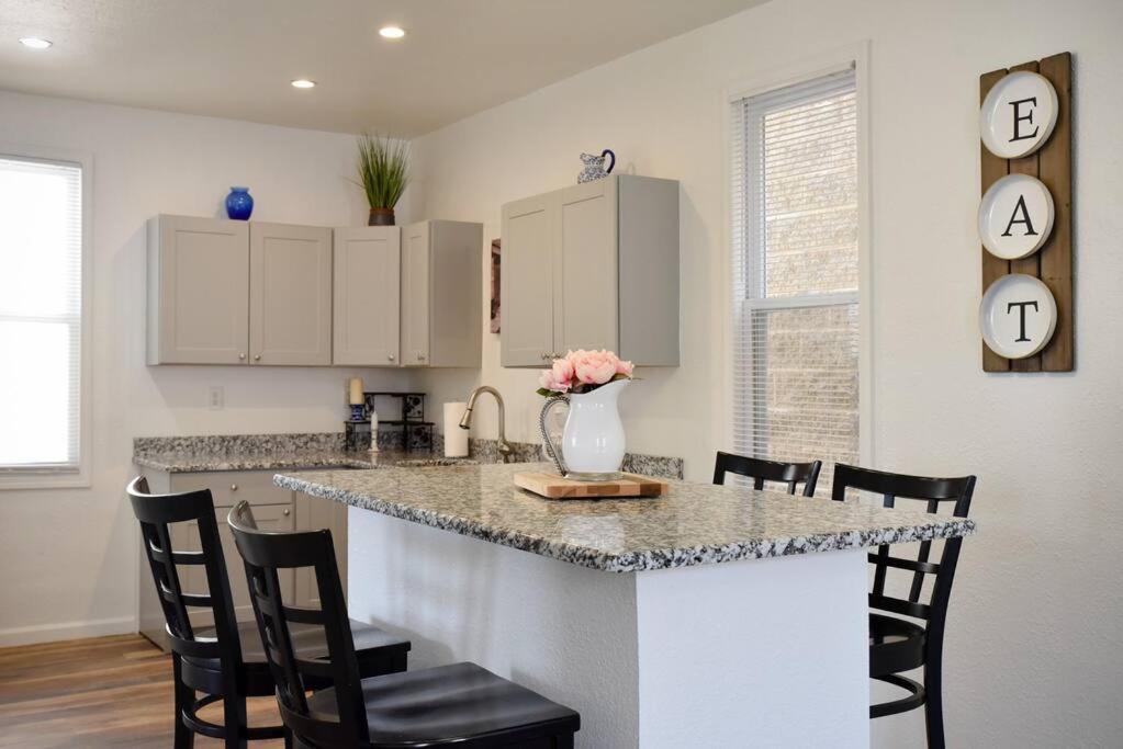 Stunning Big Home Near Downtown North Shore & More ピッツバーグ エクステリア 写真